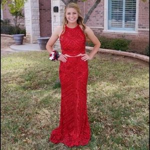 Red Sherri Hill size 2 two piece prom dress